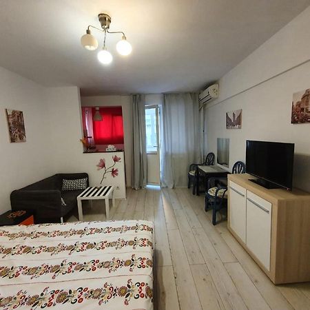 Garsonniera Maria Apartment บูคาเรสต์ ภายนอก รูปภาพ