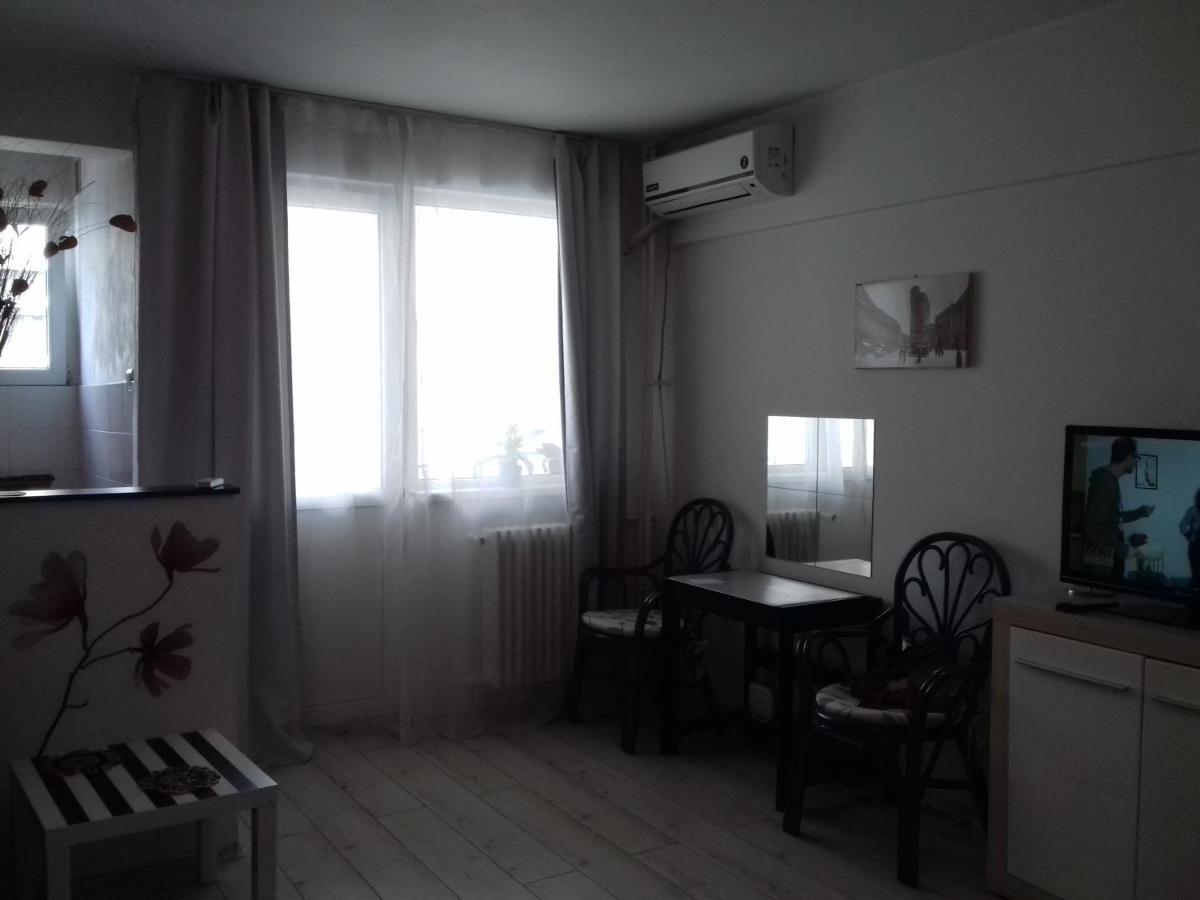Garsonniera Maria Apartment บูคาเรสต์ ภายนอก รูปภาพ